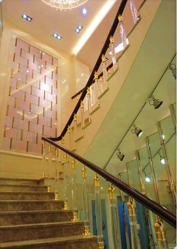 ut8wtgtxbhxxxagofbx0